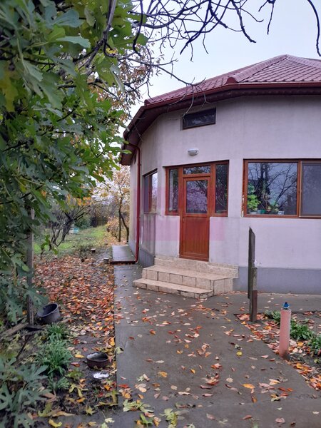 DE VANZARE CASA IN COM. BRANESTI (IF)